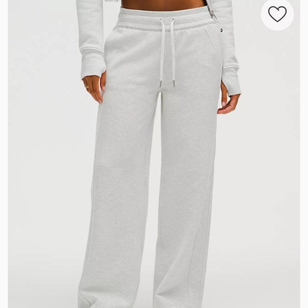 Lululemon Scuba Mid-Rise Wide-Leg Pant